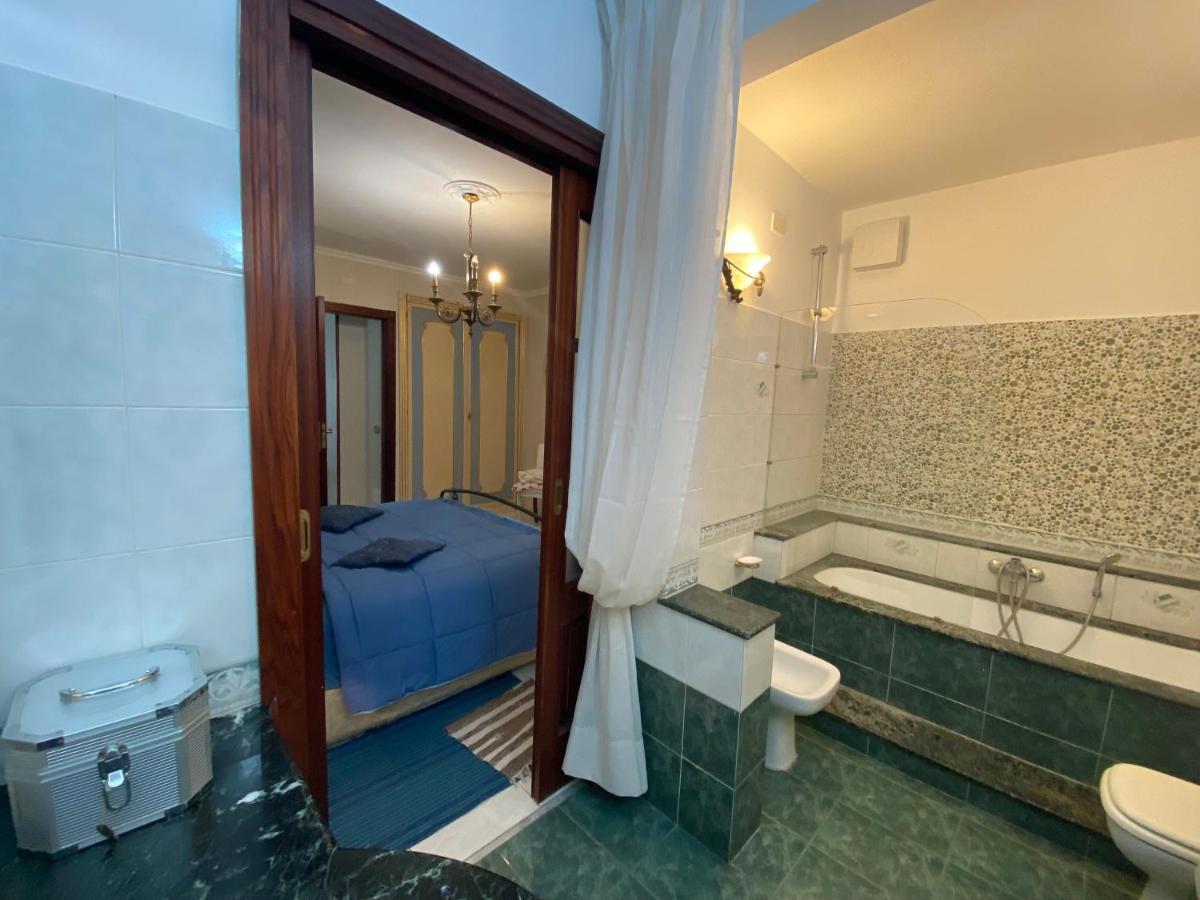 Casa Kamalei, Tra Plebiscito E Lungomare Apartman Nápoly Kültér fotó